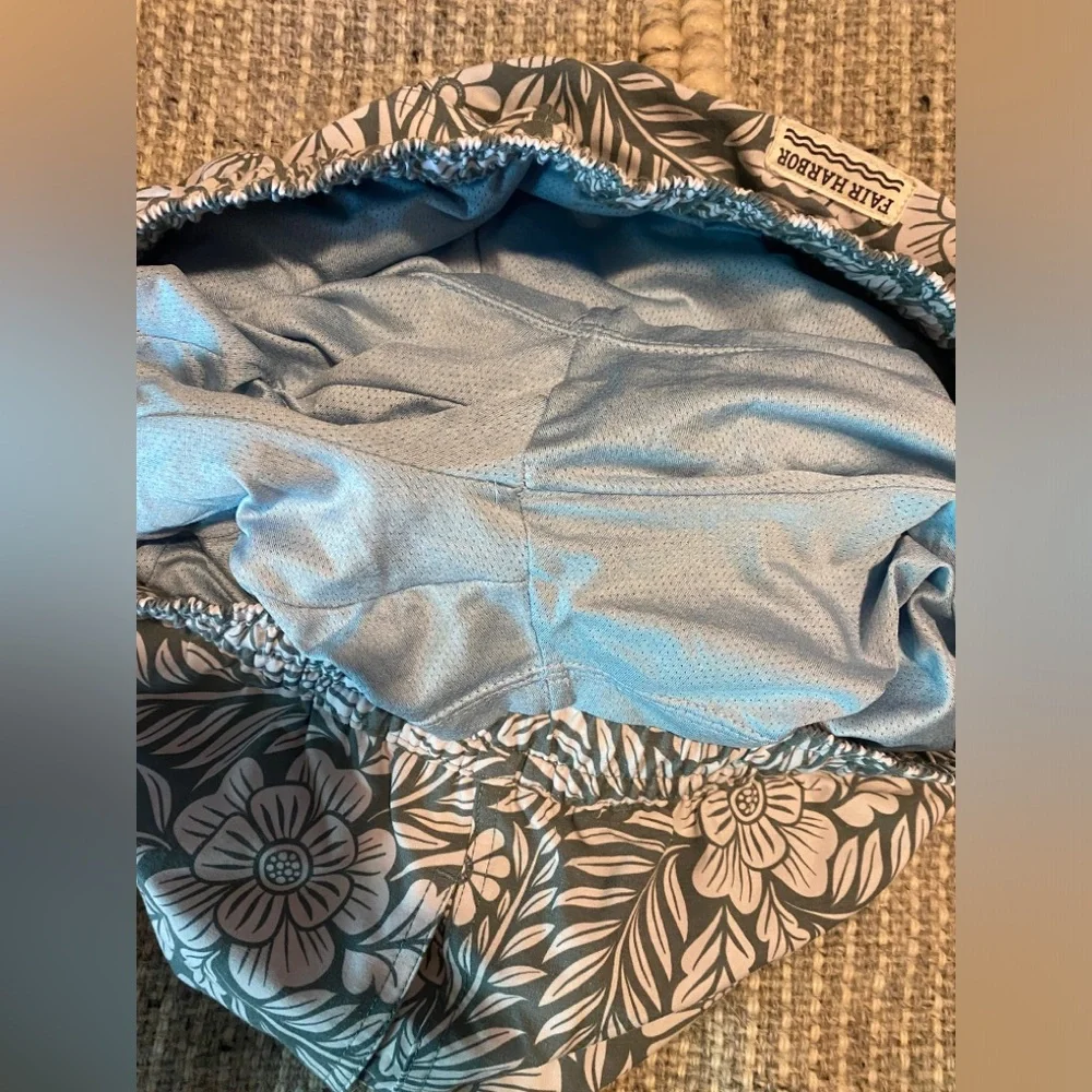 Fair Harbor The Bayberry Swim Trunks Green Floral Size XL